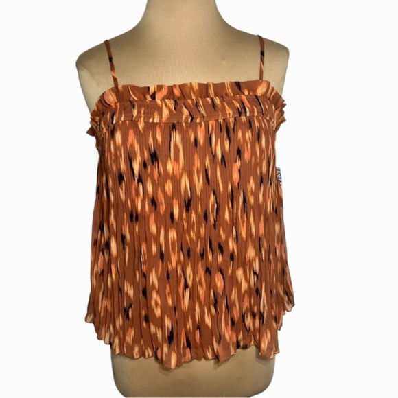 Nine West size L Pleated Smocked tank brown ikat leopard print - Picture 3 of 9